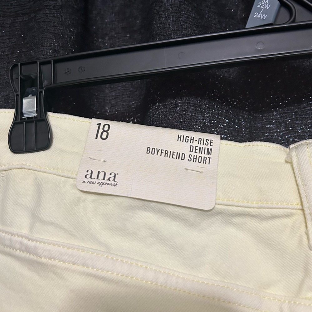 a.n.a Cream Jean Shorts Distressed Raw Hem - Picture 4 of 5